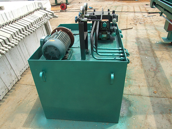 自動拉板板框壓濾機(jī) (6).JPG
